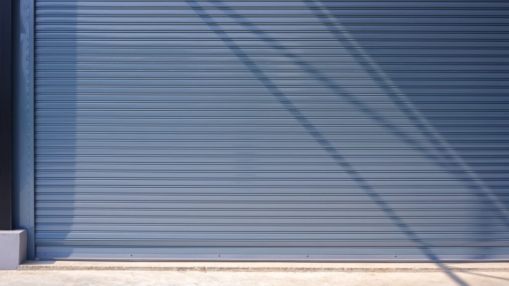 Rénovez votre maison avec les volets roulants solaires Somfy : la solution intelligente et durable