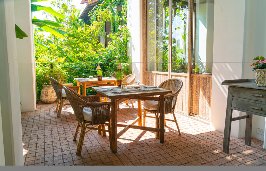 Comment transformer votre extérieur en espace de vie agréable toute l’année ?